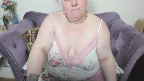 fashiona online show from 12, 1, 2026