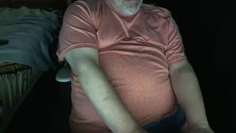 Snapshot of fatdaddycam chatting on 23, 11, 2025 Fat Daddy online show from 23, 11, 2025