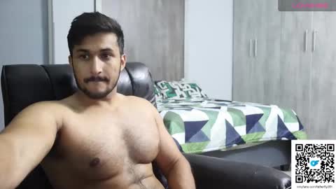 Snapshot of fatherfly001 chatting on 15, 1, 2026 fatherfly001 online show from 15, 1, 2026