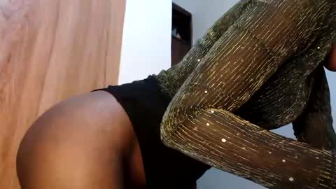 Snapshot of fatpussy_ebony chatting on 7, 1, 2025 lexie online show from 7, 1, 2025