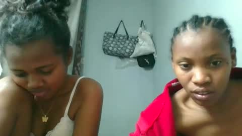Snapshot of fayence09 chatting on 13, 9, 2025 fayence09 online show from 13, 9, 2025