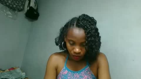 Snapshot of fayence09 chatting on 22, 9, 2025 fayence09 online show from 22, 9, 2025