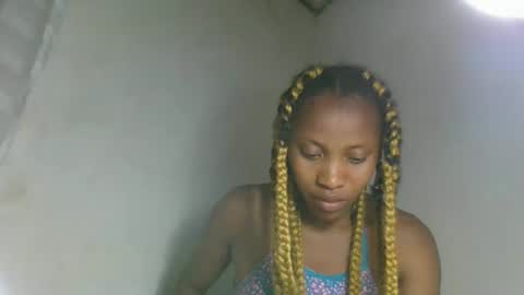 Snapshot of fayence09 chatting on 2, 10, 2025 fayence09 online show from 2, 10, 2025