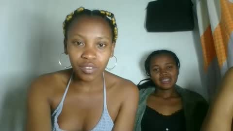 Snapshot of fayence09 chatting on 6, 10, 2025 fayence09 online show from 6, 10, 2025
