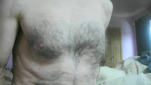 Snapshot of feardubh chatting on 6, 11, 2025 feardubh online show from 6, 11, 2025