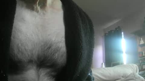 Snapshot of feardubh chatting on 16, 12, 2025 feardubh online show from 16, 12, 2025