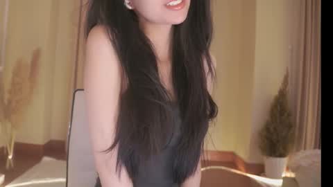 Snapshot of feel_me_00 chatting on 23, 10, 2025 feel_me_00 online show from 23, 10, 2025