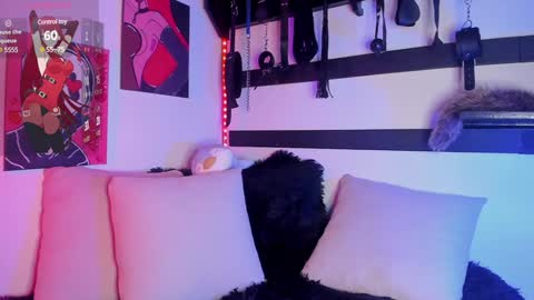 Snapshot of feel_the_touch chatting on 20, 1, 2025 feel_the_touch online show from 20, 1, 2025