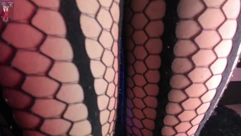 Snapshot of feel_the_touch chatting on 6, 2, 2025 feel_the_touch online show from 6, 2, 2025