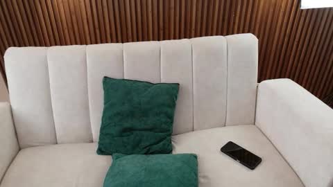 Feelena online show from 9, 2, 2026