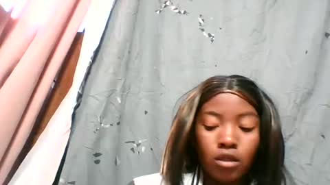 Snapshot of felice364342 chatting on 25, 5, 2026 felice364342 online show from 25, 5, 2026