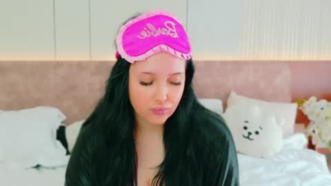 Felicia Herceg online show from 7, 2, 2026