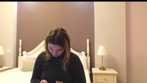 Snapshot of feliciakrige chatting on 6, 1, 2025 FeliciaKrige online show from 6, 1, 2025