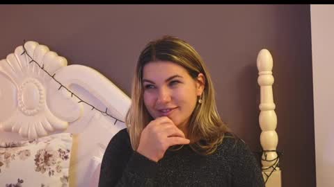 Snapshot of feliciakrige chatting on 7, 1, 2025 FeliciaKrige online show from 7, 1, 2025