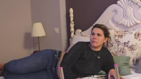 Snapshot of feliciakrige chatting on 8, 1, 2025 FeliciaKrige online show from 8, 1, 2025