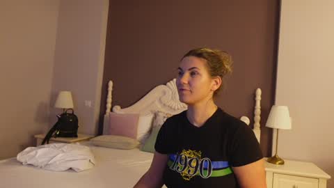 Snapshot of feliciakrige chatting on 5, 2, 2025 FeliciaKrige online show from 5, 2, 2025