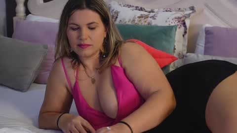 Snapshot of feliciakrige chatting on 27, 2, 2025 FeliciaKrige online show from 27, 2, 2025