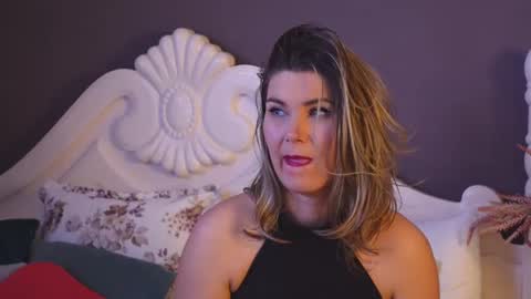 Snapshot of feliciakrige chatting on 4, 3, 2025 FeliciaKrige online show from 4, 3, 2025