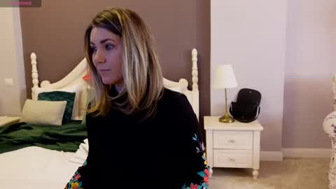 Snapshot of feliciakrige chatting on 10, 3, 2025 FeliciaKrige online show from 10, 3, 2025