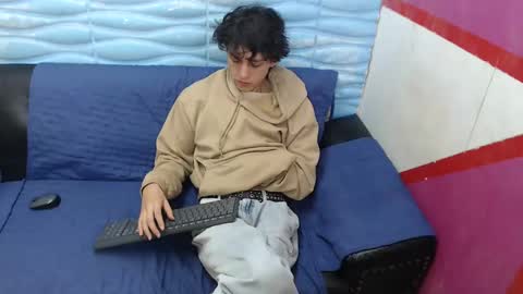 Felipe Browns online show from 4, 1, 2025