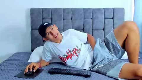 felipehot_gonzales online show from 16, 10, 2025