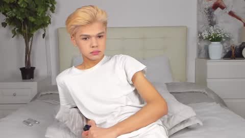 Felix online show from 7, 2, 2025