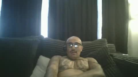 Snapshot of felixrlarios25 chatting on 5, 6, 2026 felixrlarios25 online show from 5, 6, 2026