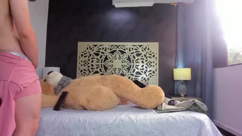 Snapshot of femboy_max chatting on 20, 11, 2025 Femboy Max online show from 20, 11, 2025