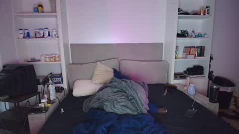 femboyflowers online show from 18, 5, 2026