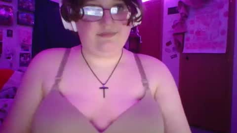 femcelsam online show from 4, 4, 2026