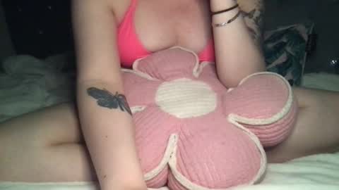 Snapshot of femmefatalebabe chatting on 25, 4, 2026 online show from 25, 4, 2026