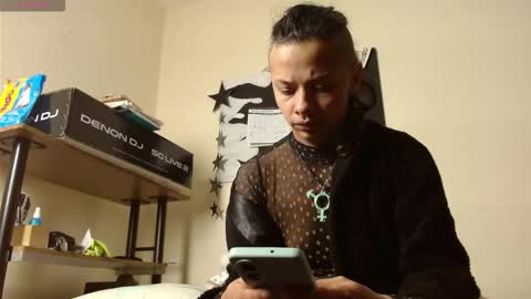 Snapshot of fenixmfx chatting on 7, 11, 2025 Fenix online show from 7, 11, 2025