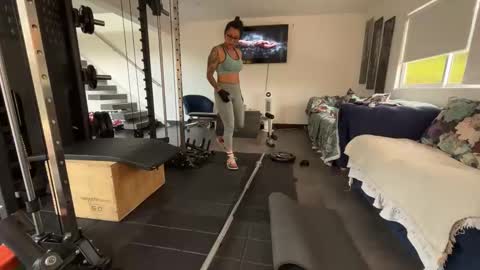 Snapshot of fergiecienta chatting on 20, 10, 2025 fergiecienta online show from 20, 10, 2025