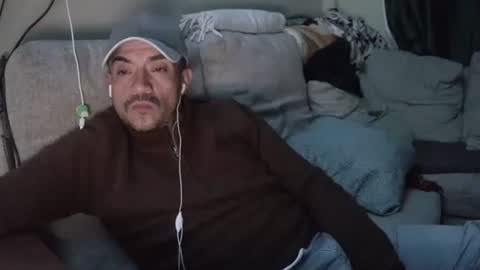 fernand89 online show from 13, 2, 2025