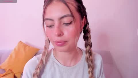 fernanda  online show from 8, 4, 2026