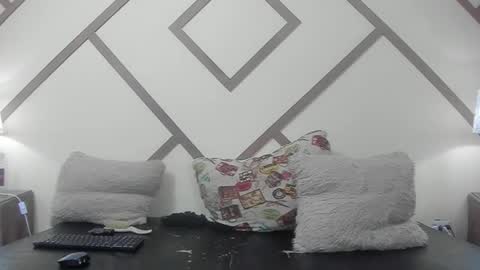 Fernandaclar online show from 12, 4, 2026