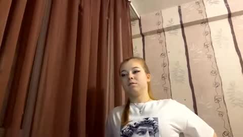 Snapshot of fernandamathson chatting on 17, 10, 2025 fernandamathson online show from 17, 10, 2025