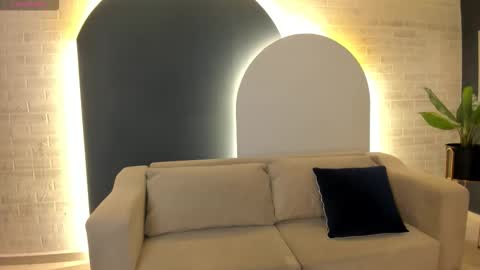 Snapshot of fernandax1_ chatting on 13, 11, 2025 FER online show from 13, 11, 2025