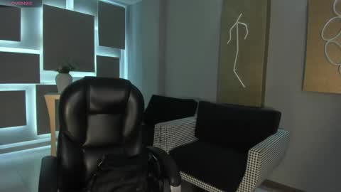 Snapshot of fernandax1_ chatting on 22, 11, 2025 FER online show from 22, 11, 2025