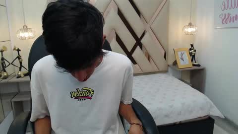 FER PHOENIX online show from 15, 2, 2025