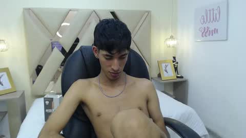 FER PHOENIX online show from 11, 3, 2025