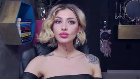 Snapshot of fetishsarah chatting on 2, 12, 2024 Sarah online show from 2, 12, 2024