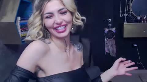 Snapshot of fetishsarah chatting on 2, 12, 2024 Sarah online show from 2, 12, 2024