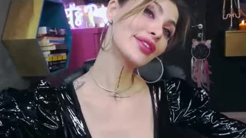 Snapshot of fetishsarah chatting on 27, 2, 2025 Sarah online show from 27, 2, 2025