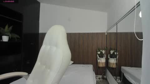 Freyja  online show from 13, 11, 2025