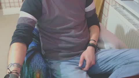 Snapshot of ffys2025 chatting on 7, 1, 2025 ffys2025 online show from 7, 1, 2025