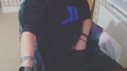 Snapshot of ffys2025 chatting on 12, 1, 2025 ffys2025 online show from 12, 1, 2025