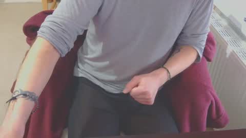 Snapshot of ffys2025 chatting on 1, 2, 2025 ffys2025 online show from 1, 2, 2025