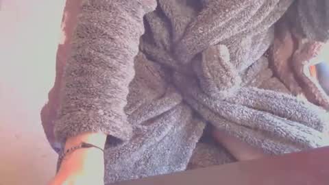 Snapshot of ffys2025 chatting on 7, 11, 2025 ffys2025 online show from 7, 11, 2025