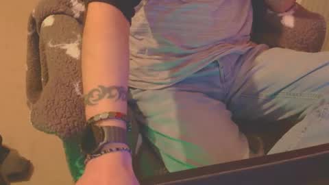 Snapshot of ffys2025 chatting on 8, 1, 2026 ffys2025 online show from 8, 1, 2026